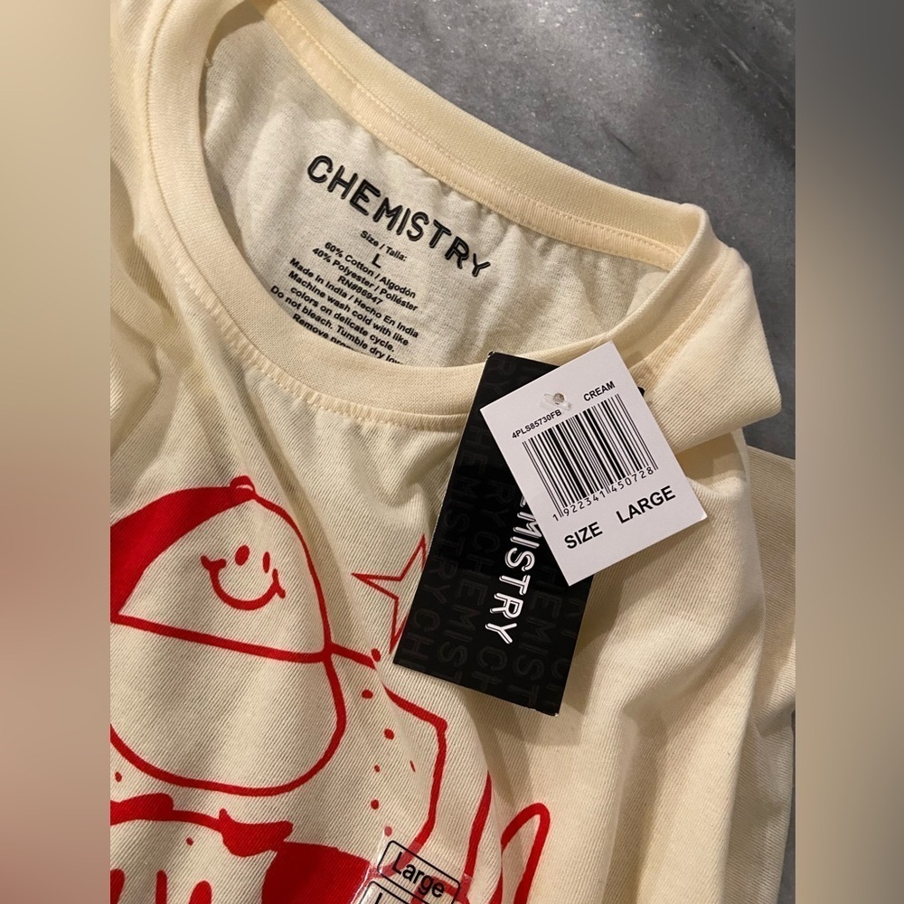 NWT Chemistry Size L Red Smiling Pizza Man Cream Short Sleeve Crew Tee Shirt - Picture 9 of 11